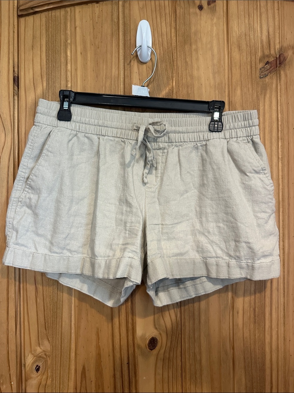 Old Navy Beige Drawstring Linen-Blend Athletic Shorts